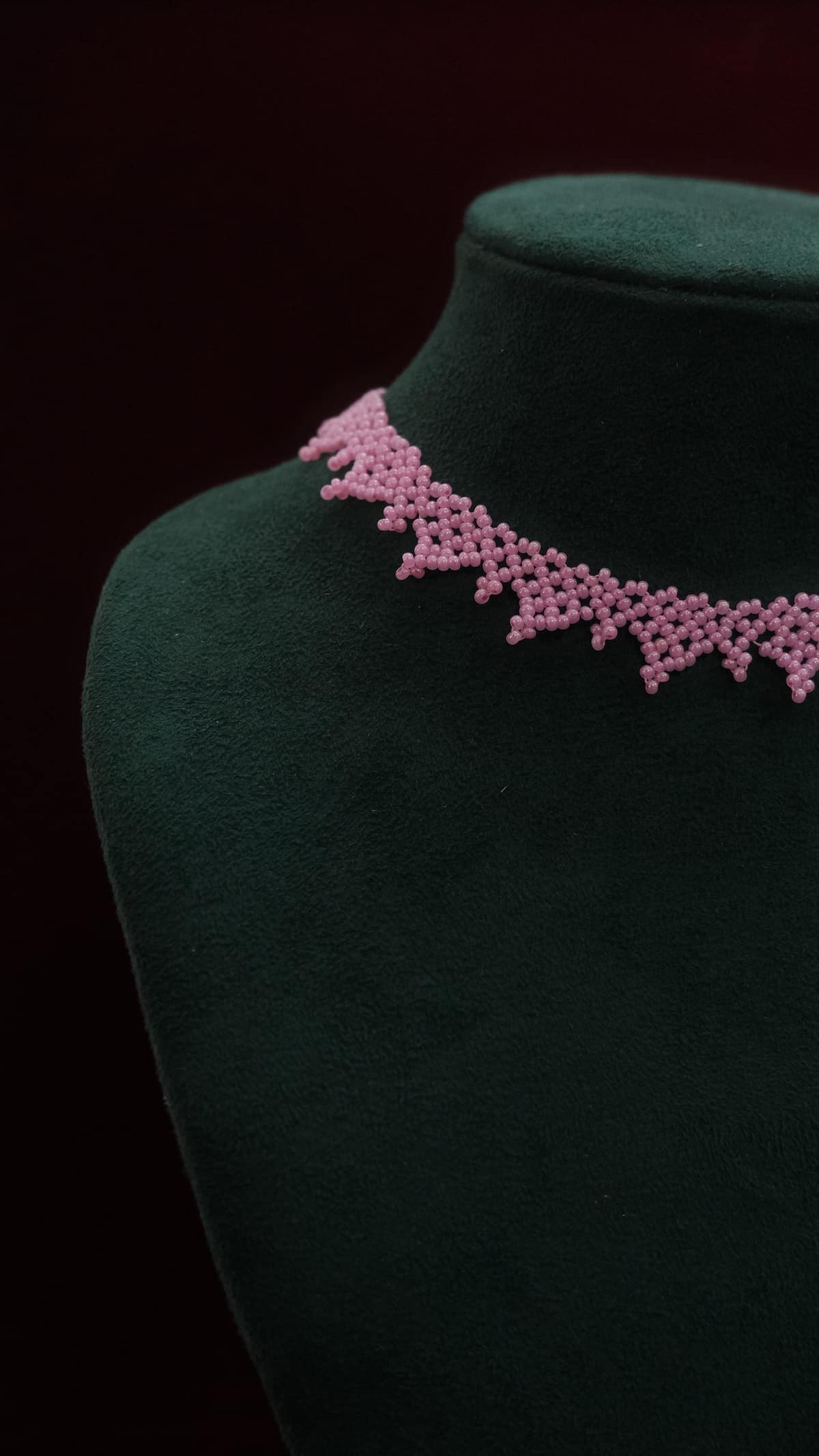 The Lace Choker in Amethyst