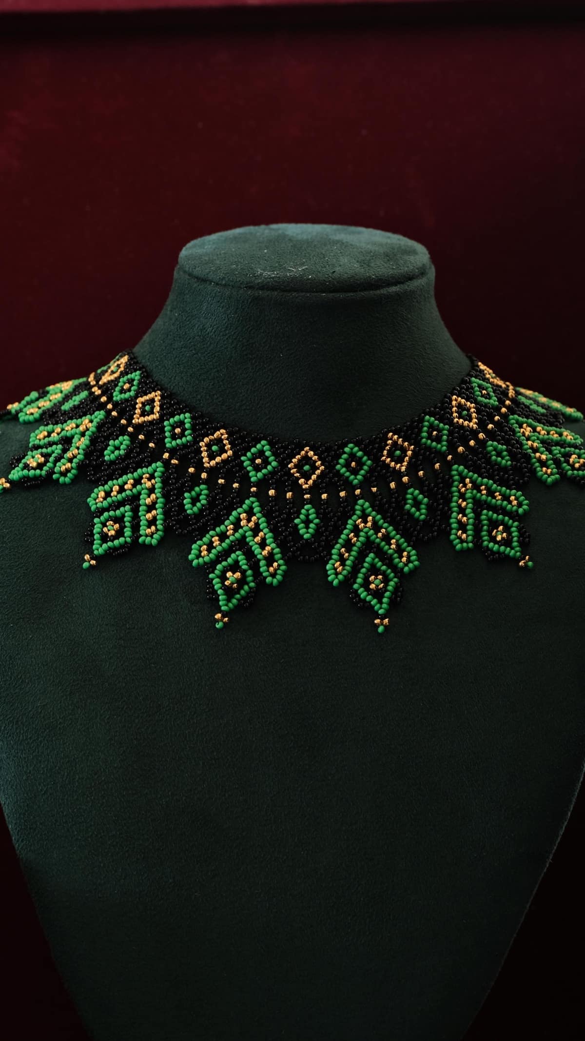 The Lattice Collar in Emerald & Gold