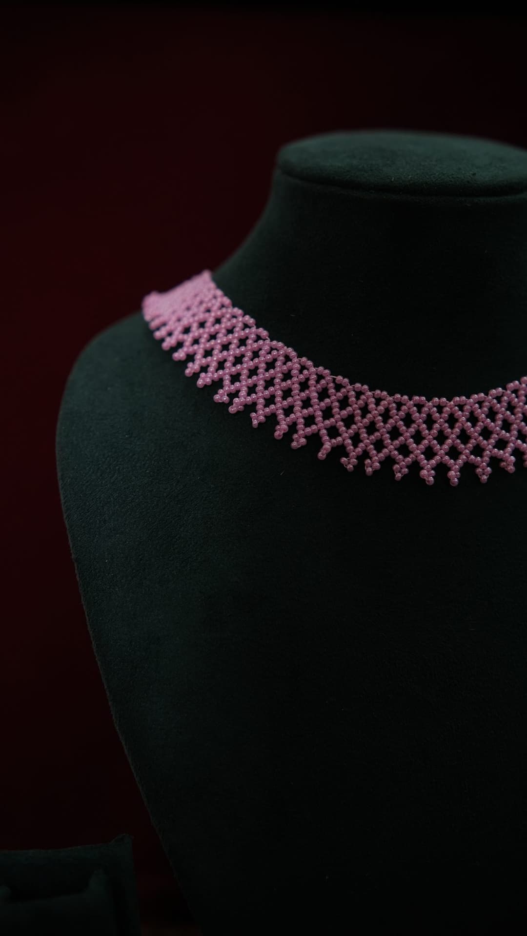 The Lace Choker in rose — the picot edge in close detail