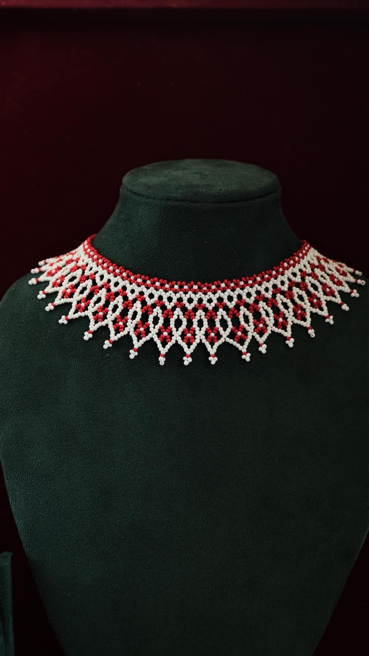 The Lace Collar in Pearl & Ruby